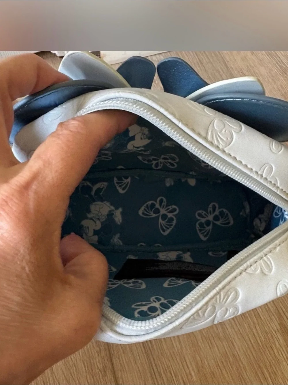 Loungefly x Disney Minnie Mouse Blue Butterfly Cosmetic Bag Pouch new with tags